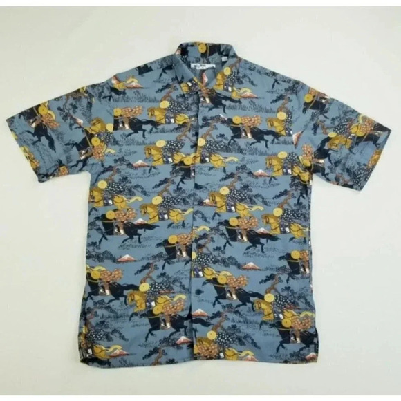 Uniqlo Size XS Men's Asian Inspired Design Blue Short Sleeve Rayon Shirt - Picture 1 of 7